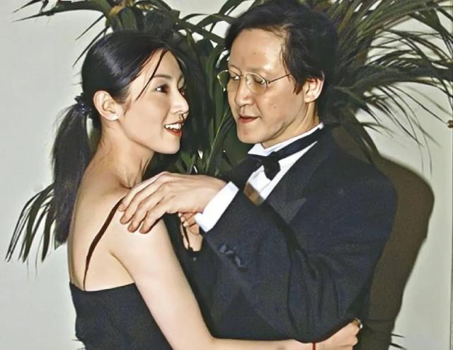 |48岁香港女星退圈营商成「最年轻富婆」至今单身!