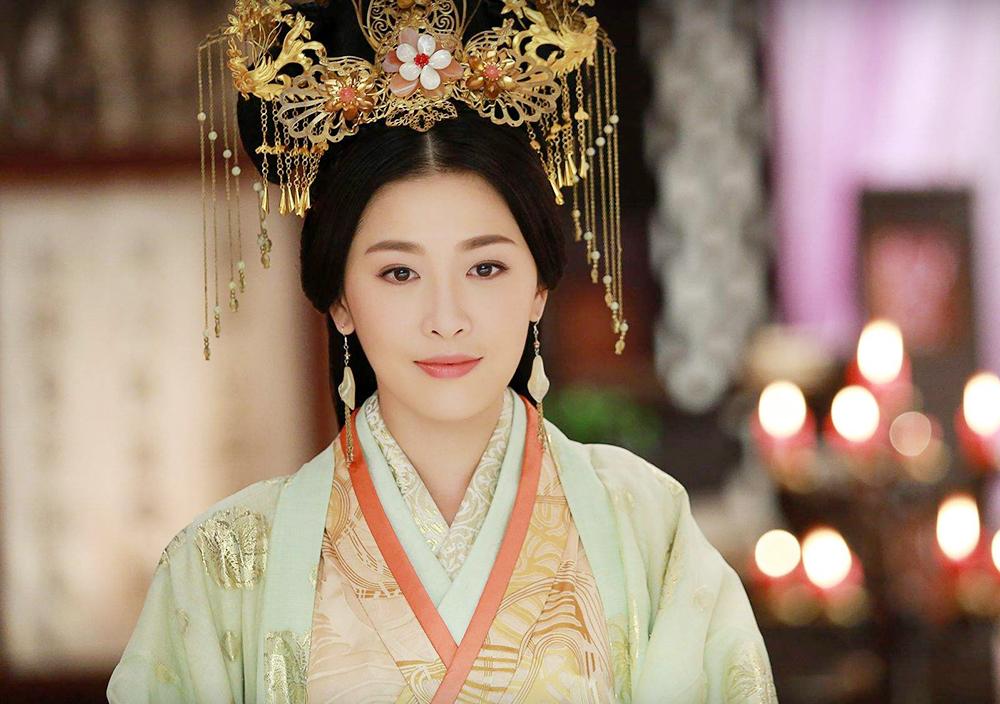 周励淇|周丽淇夫妇珠海公园露营！被曝已移居当地，住均价3万高档小区