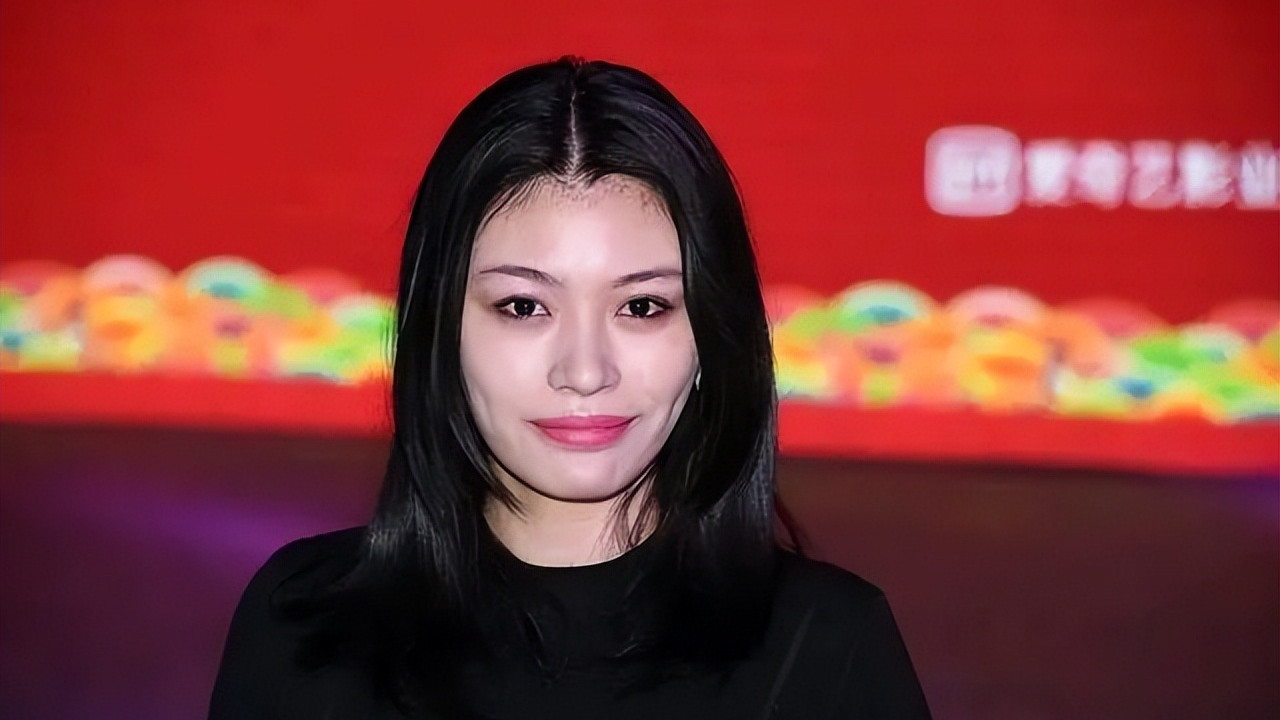 又变脸了？葛荟婕再骂汪峰登上热搜：赖上了，就要骂他一辈子