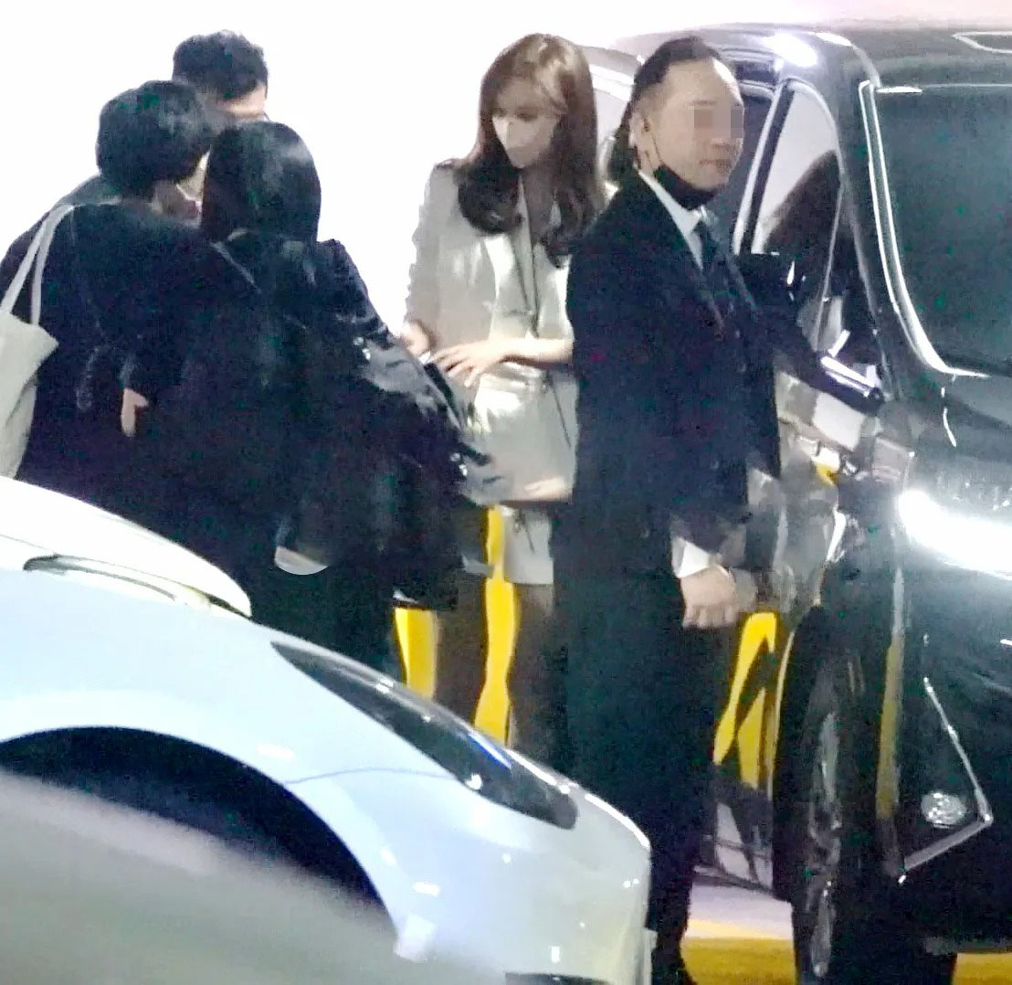 郑业成|林志玲一家三口首同框,儿子巨可爱,婆家娘家人都在中国生活