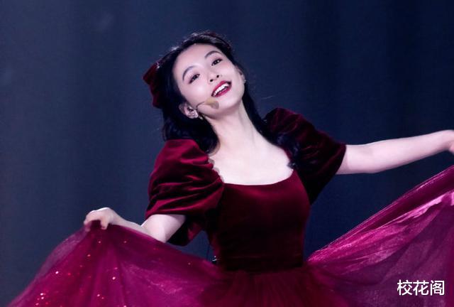 吴倩|吴倩并不是“塌房”,她不过是我们经常渴望看见的“内娱活人”