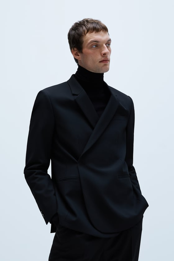 西装|职场型男少不了西装，学会这些搭配思路，造型更加分