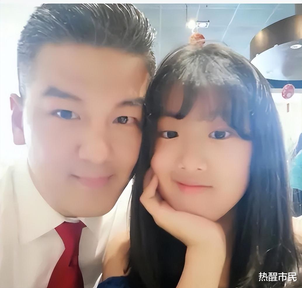 贾静雯|贾静雯17岁长女独自国外求学，染红发眼线夸张，大方承认想当艺人