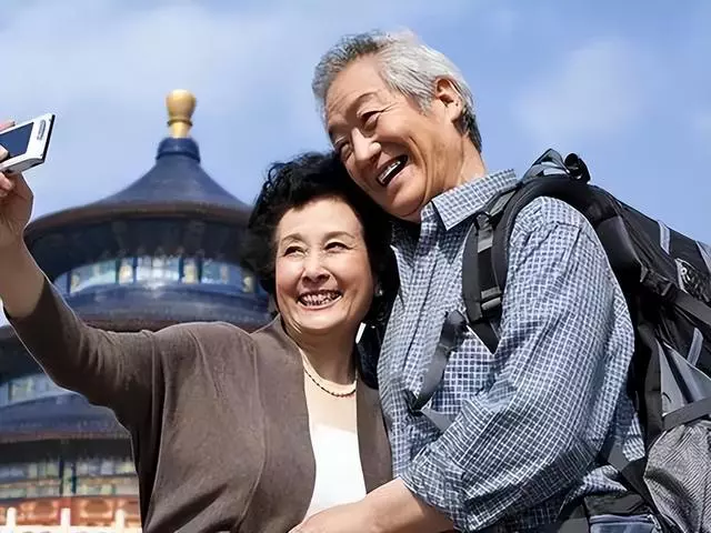 旅行团|老年旅游市场需求庞大，低价团满天飞，低价背后的真相被揭开！