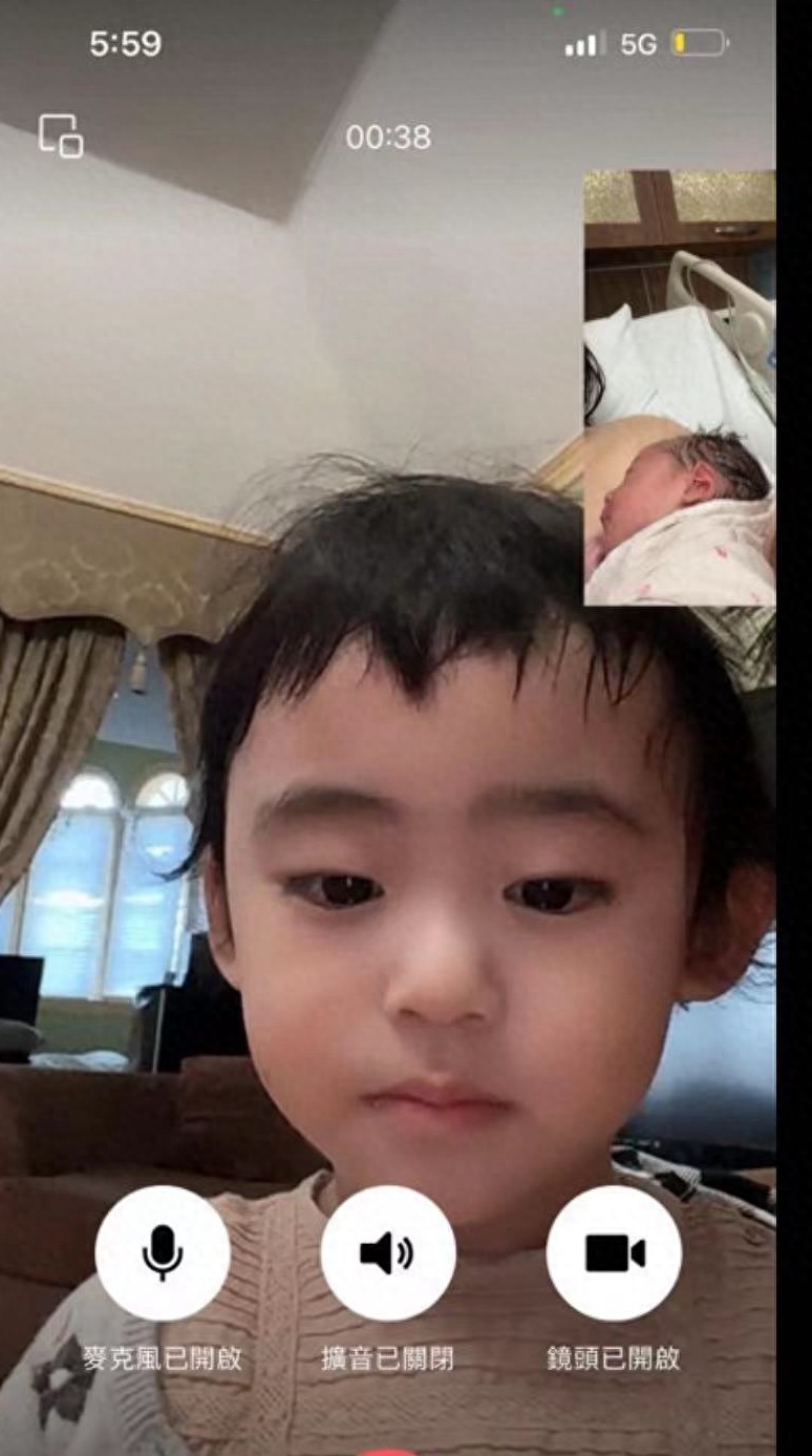 84岁钢琴家刘诗昆挑战人类极限，三年内两度当爹，47岁妻子诞二胎