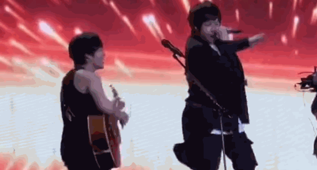 五月天假唱被逮个正着？央视新闻终于出手，崔健的话应验了