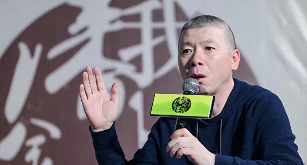 冯小刚病情反复恶化, 妻子泪崩坦言钱再多也没用, 已经放弃治疗!