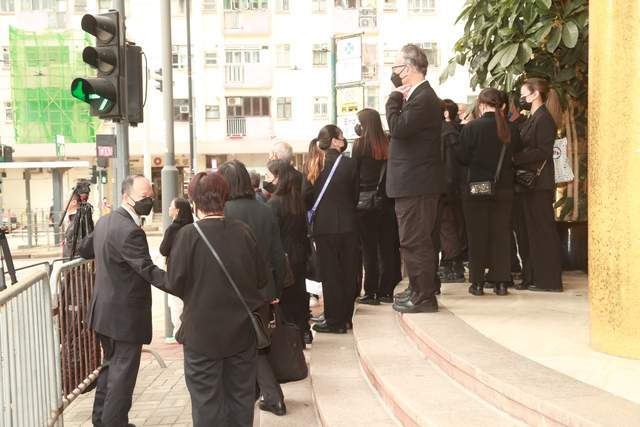 刘德华亡父出殡,全家24位成员详情曝光,华仔全程保护害羞女儿