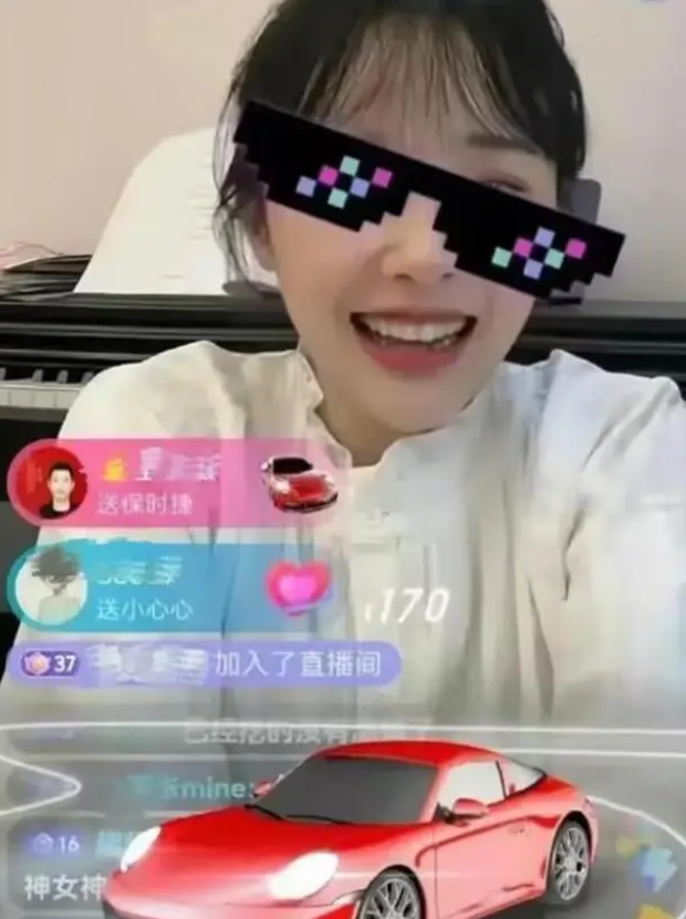 |2天5个大瓜,知名女星被曝曾是“海王”,李双江疑似携家人移民!