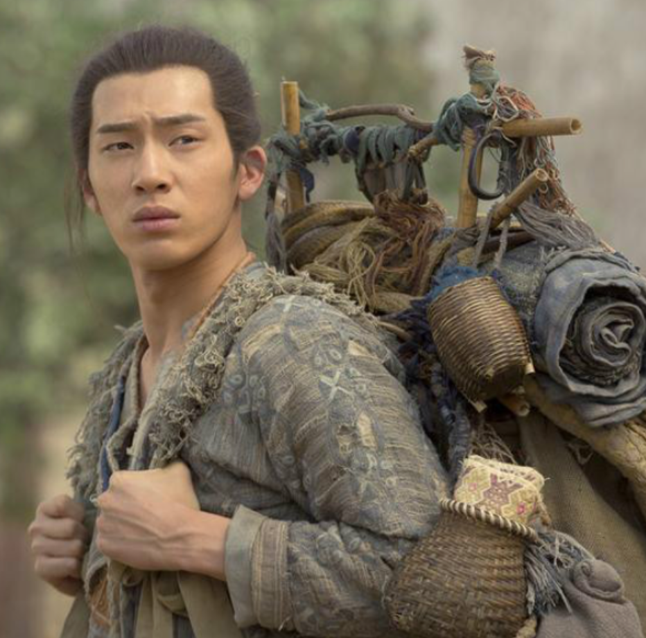 井柏然|演员井柏然: 出生28天被弃, 奶奶捡废品将他养大, 爆红后父母来认亲