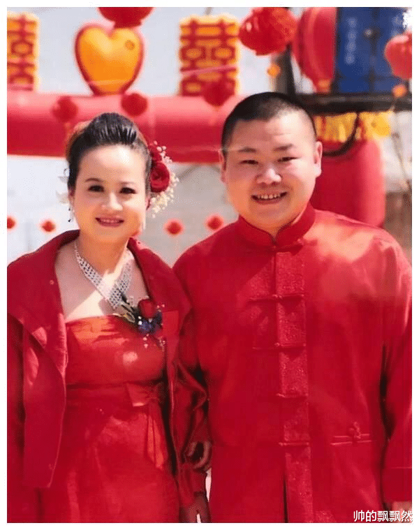 岳云鹏：给5个姐姐买车买房，把普通妻子当宝，弟弟却在农村种地