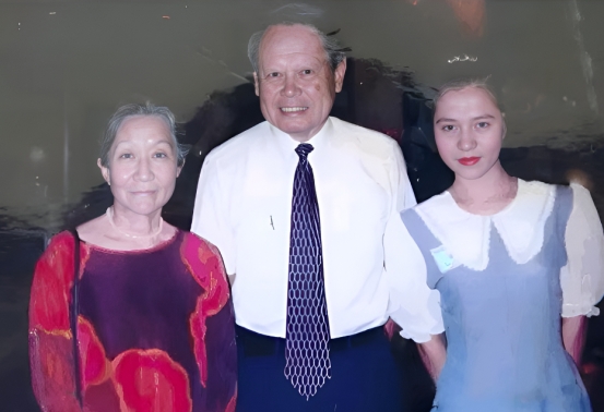 杨振宁被曝病危后立下遗嘱?高额退休金曝光,翁帆“野心”藏不住