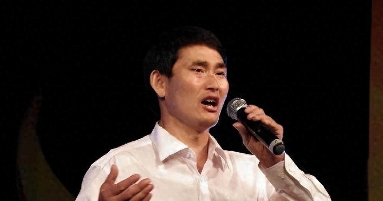 “睡粉”“诈捐”、忘恩负义？众叛亲离的“大衣哥”真的错得离谱