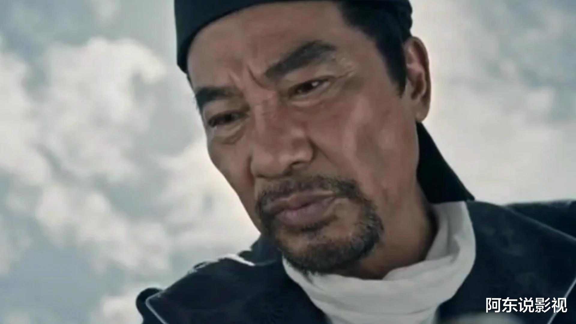 服装裸露，克拉拉演《长安诡事传》，被观众痛骂：直接露肉就行