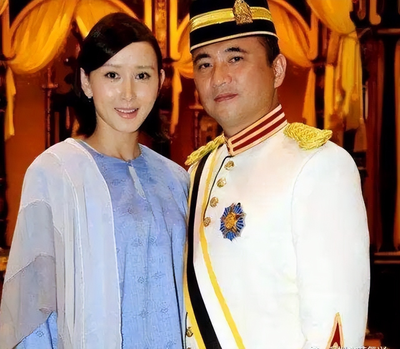 胡静|44岁胡静嫁富豪疑怀二胎！身形圆润小腹突出，李心洁同框似少女