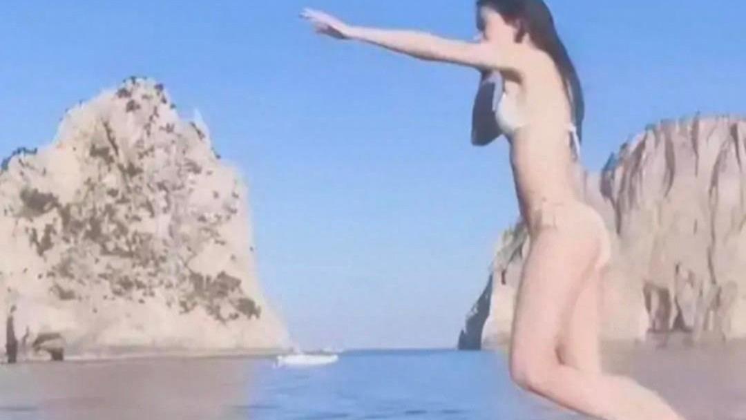 杨颖富豪男友曝光，手握大把资源比黄晓明强，难怪杨颖铁了心跟他