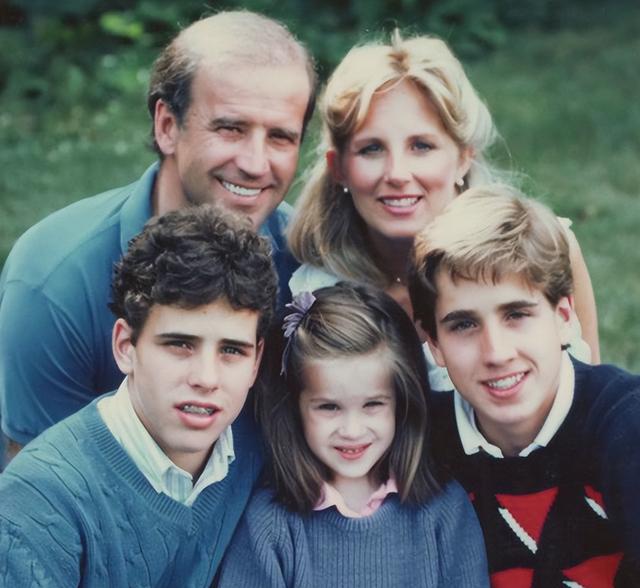 美国总统拜登一家:大儿子英年早逝,小儿子实力坑爹还爱上了嫂子