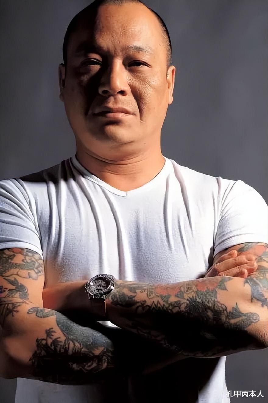 《古惑仔》8位演员今昔对比，有人病魔缠身，有人去世没钱办葬礼