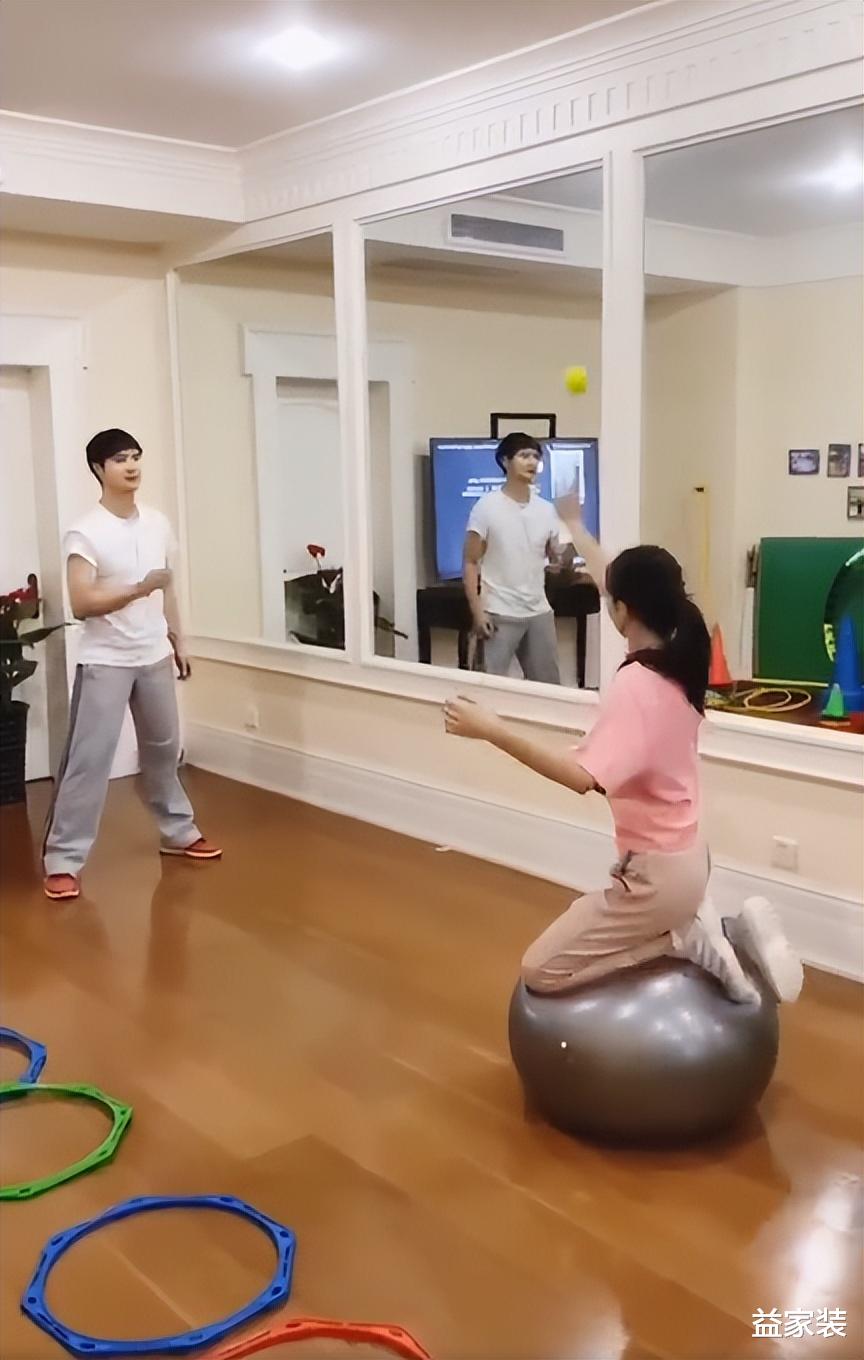 参观田亮一家人住的豪宅：装修辉煌像城堡，女儿打扮像公主……