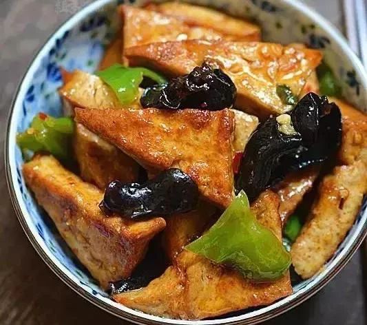 豆腐|它是肠道“清道夫”,每周吃一点,降低胆固醇,血管垃圾一扫而空