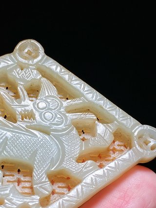 和田玉籽料|明 和田玉籽料 白玉 麒麟 带板 带饰