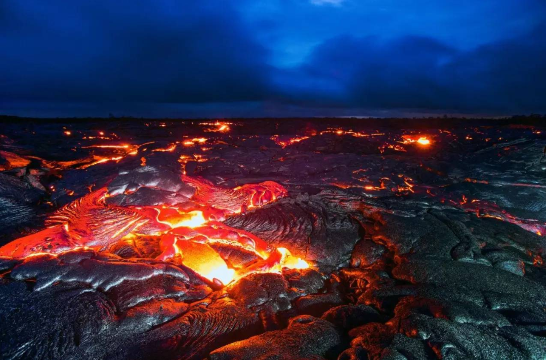 NASA:美世界最大火山再次喷发,地球自救?拉尼娜都拯救不了地球