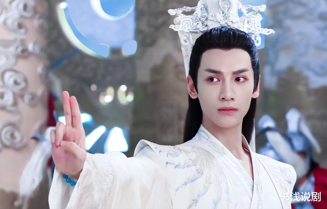 长裙 求求仙侠剧，别批发飞起眼线，如刀眉毛了，男人“脂粉气”不能重