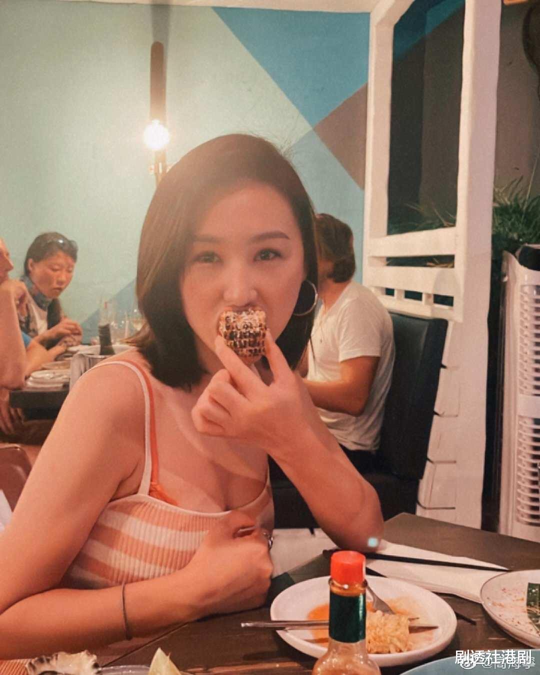 TVB花旦被曝恋情,与神秘小鲜肉出行,事后晒多张合照证男方身份