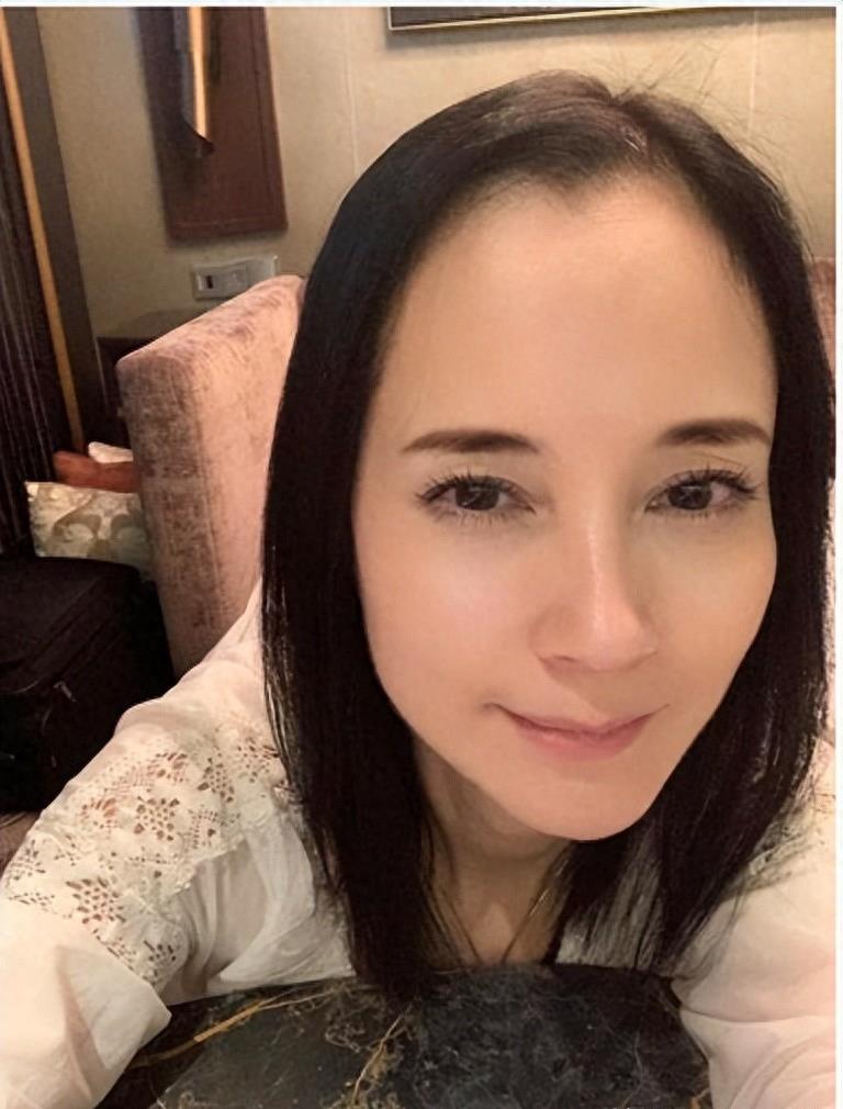 担心！香港知名女星病重住院多日，富豪男友离世豪门梦碎