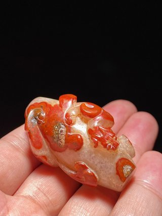 战国 红缟玛瑙 螭龙纹 玉勒 勒子