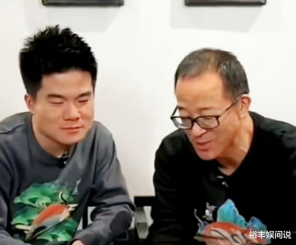 董宇辉暂离直播间后状况频出!在线破10万,粉丝猛涨高途突然下播