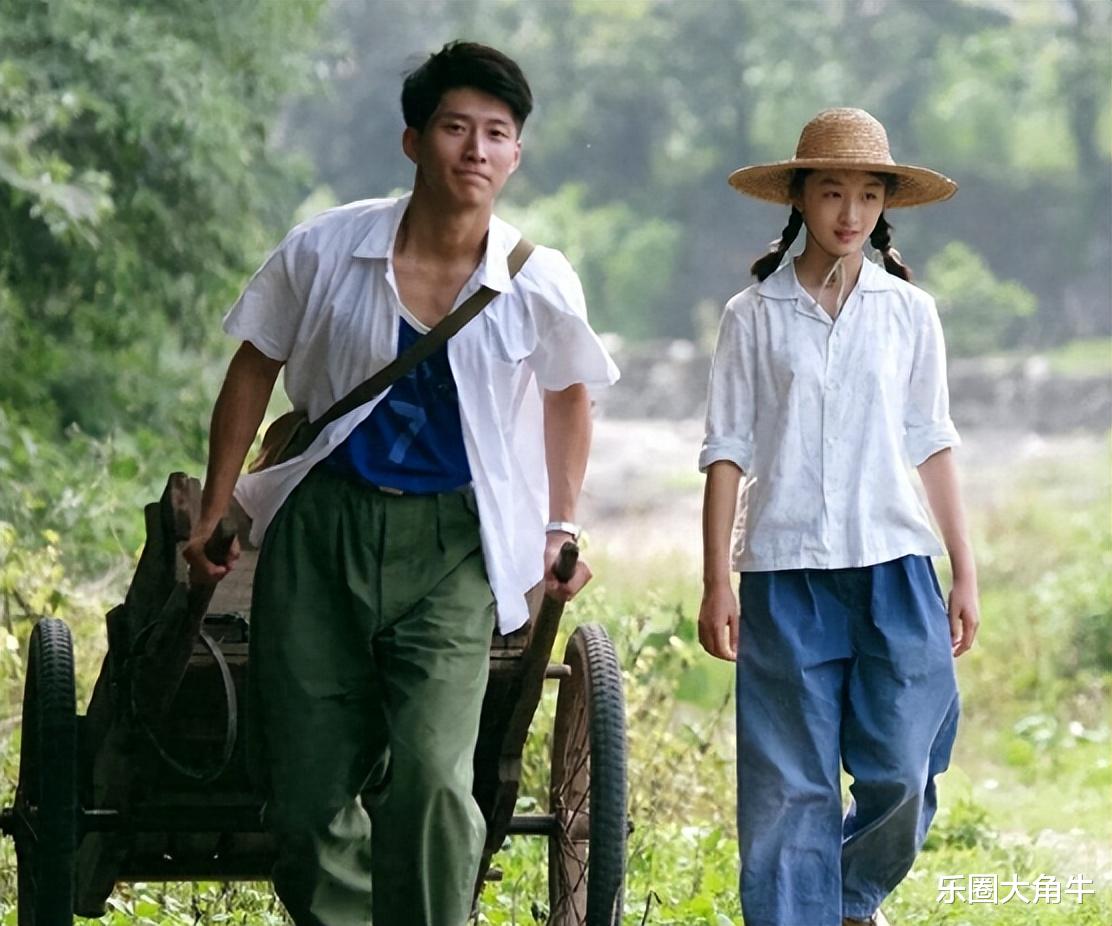 13年过去了，回头再看周冬雨与窦骁如今境遇，二人间差距一目了然