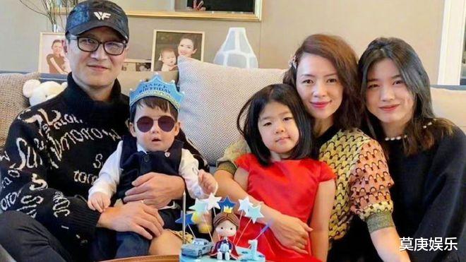 知名娱记曝汪峰章子怡离婚内幕：两人双双出轨，男方潜规则女学员