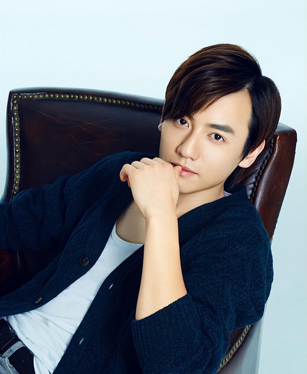 他戏演的不错，就是名字太特别，能叫上来的人不多，早就该火了