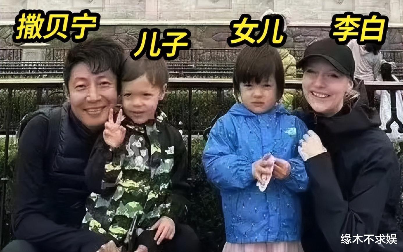 向佐郭碧婷法国滑雪,罕晒儿女正面照,女儿清秀,儿子酷似妈妈