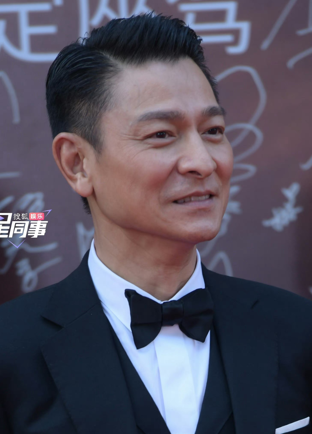 |华表奖男星怼脸生图:全部是普男,苏有朋和韩庚发福,王一博脸肿