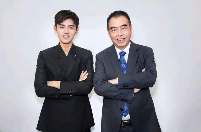 陈凯歌|“京圈太子爷”被曝长跪不起,陈凯歌会原谅他,找回丢失的体面?