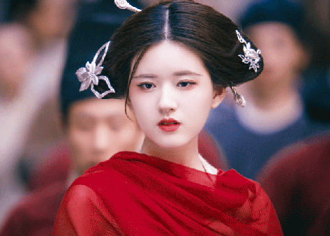 赵露思|赵露思初中就凭一张自拍就火爆网络,如今更是火遍娱乐圈