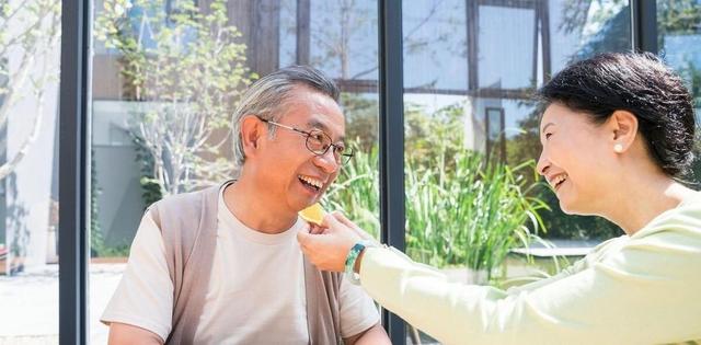 适合中老年吃的4大健康食物，牛肉未上榜，第一名是它，建议了解