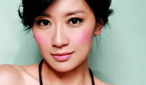 穿衣搭配|“夫妻本是同林鸟”,但抱歉!这一次修杰楷“救”了贾静雯了