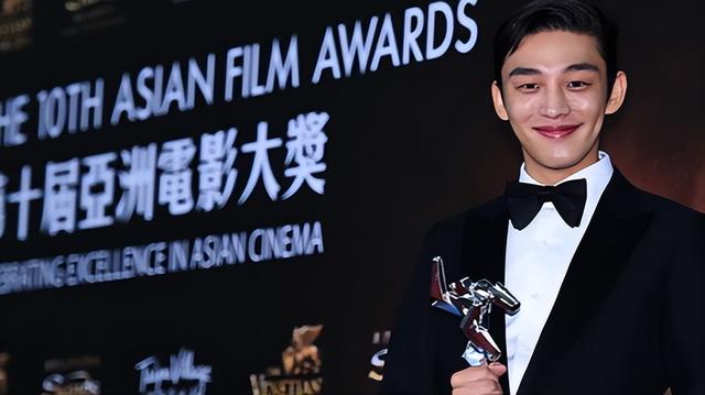 |顶级影帝刘亚仁的陨落,让“隐忍”许久的韩国人,出了口恶气