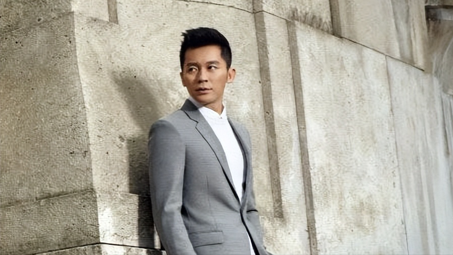 善恶终有报！44岁的李晨，终于为自己的“风流”付出了巨大代价