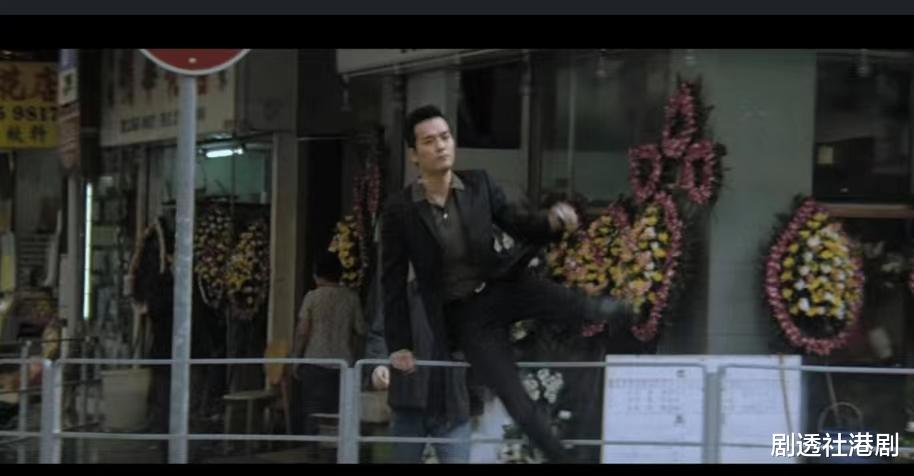 近况暴瘦!港知名男星惊现双颊凹陷,更出现头大身小奇怪比例