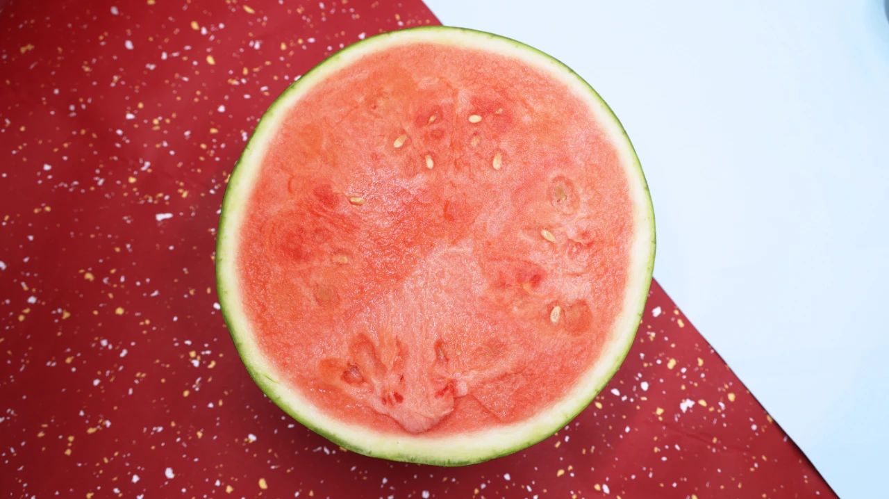 高血压患者不能碰的食物有哪些？不想血压飙升，这3种要远离