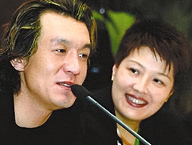 时隔5年李咏死因被揭开,妻子哈文道破真相,遗体为何不运回国