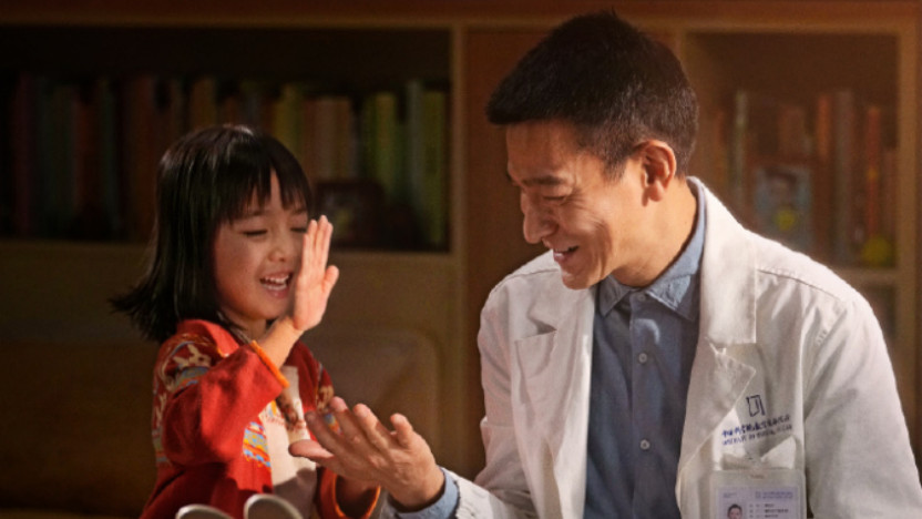 张含韵|流浪地球2香港遇冷 排片不敌台湾文艺片：观影差异还是宣发不力