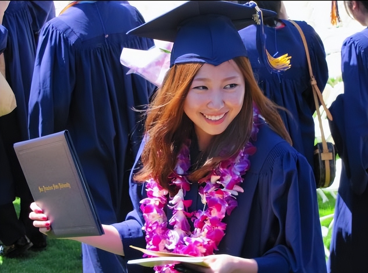 33岁为何要回美国上学?我实在卷不动了,在中国9年只存下30多万