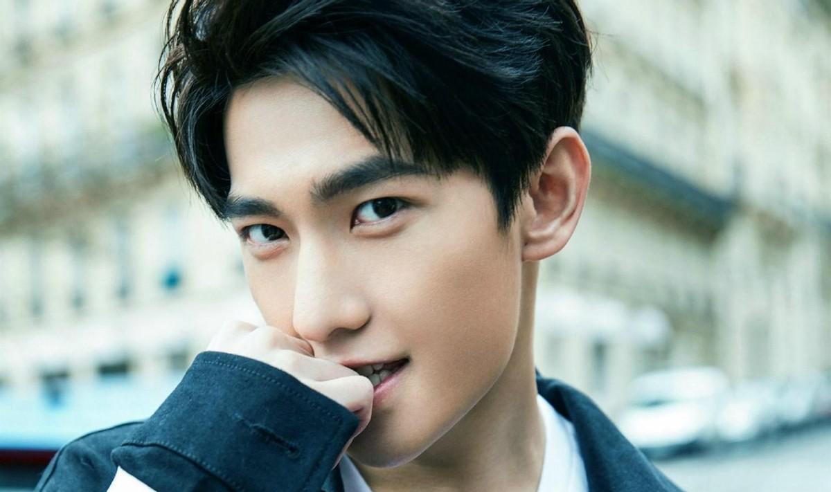 杨洋|杨洋和王楚然恋情被实锤？海边激吻、甜蜜共度4天3晚，疑似因戏生情