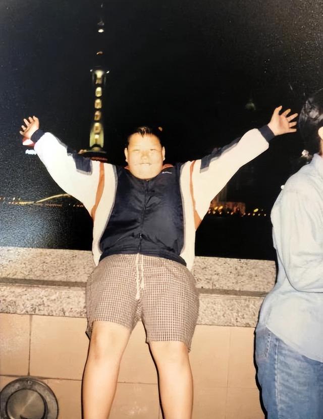 黄晓明 内娱的男星越减越丑？罗云熙瘦成“病态”、黄晓明重回巅峰