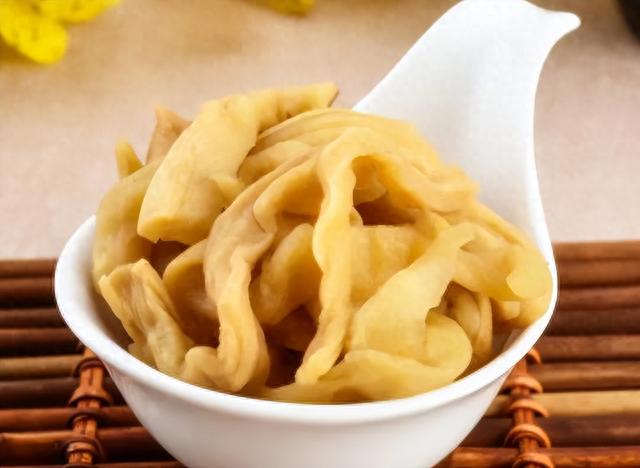 大蒜，是肺结节“催命符”吗？医生：不想结节癌变，少碰“2味”